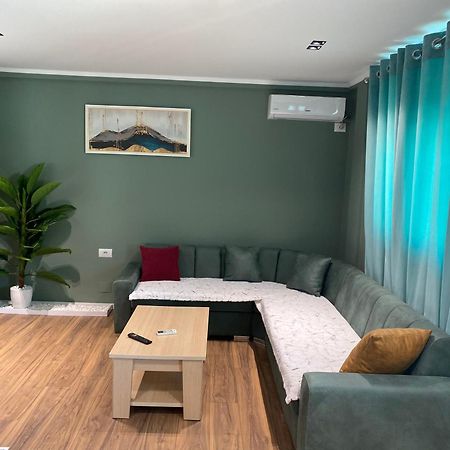 Novs Apartment3 Gjirokastër Eksteriør bilde